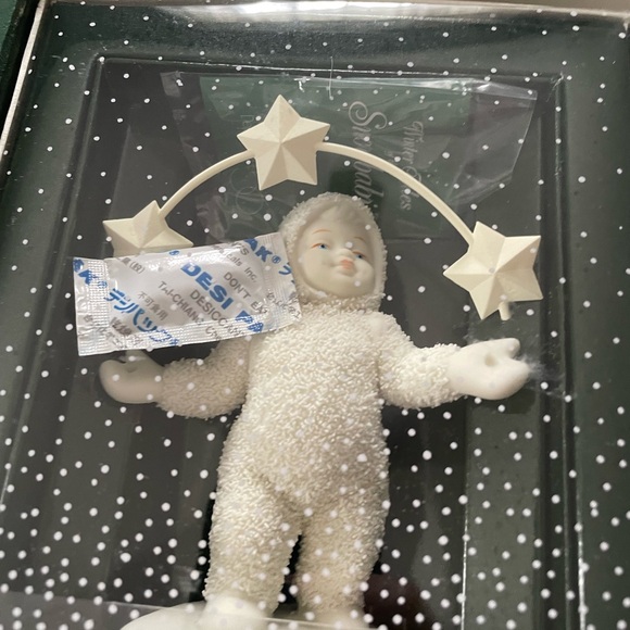 5 pieces Charming Cream Snow Baby Figurine - Picture 3 of 4